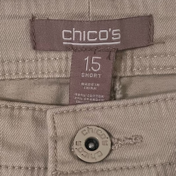 Chico’s khaki cream tan beige 5 pocket jean size 1.5 Short - Picture 4 of 5